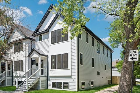 4102 W Eddy Street Chicago IL 60641
