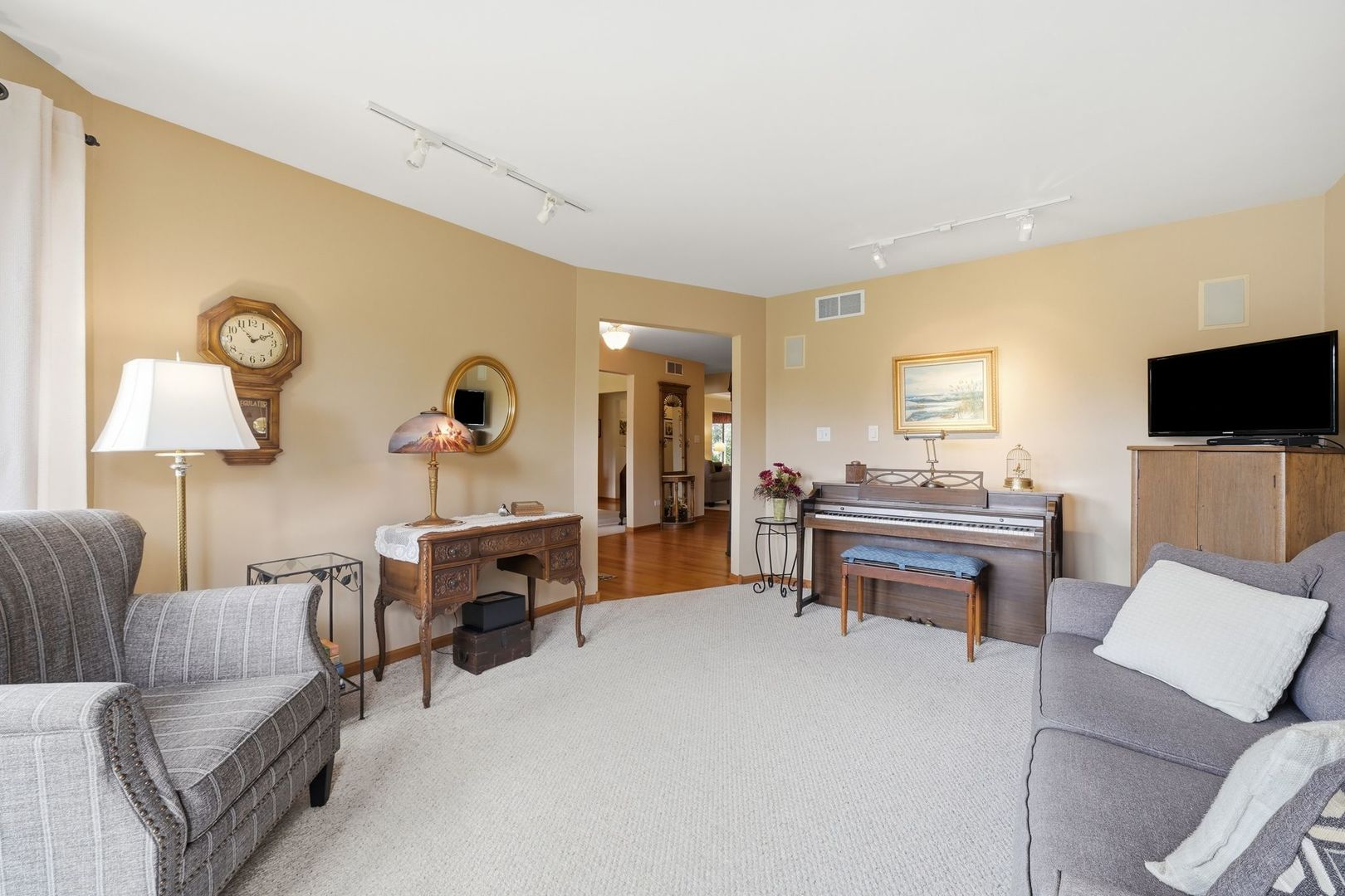 871 Laurel Bay