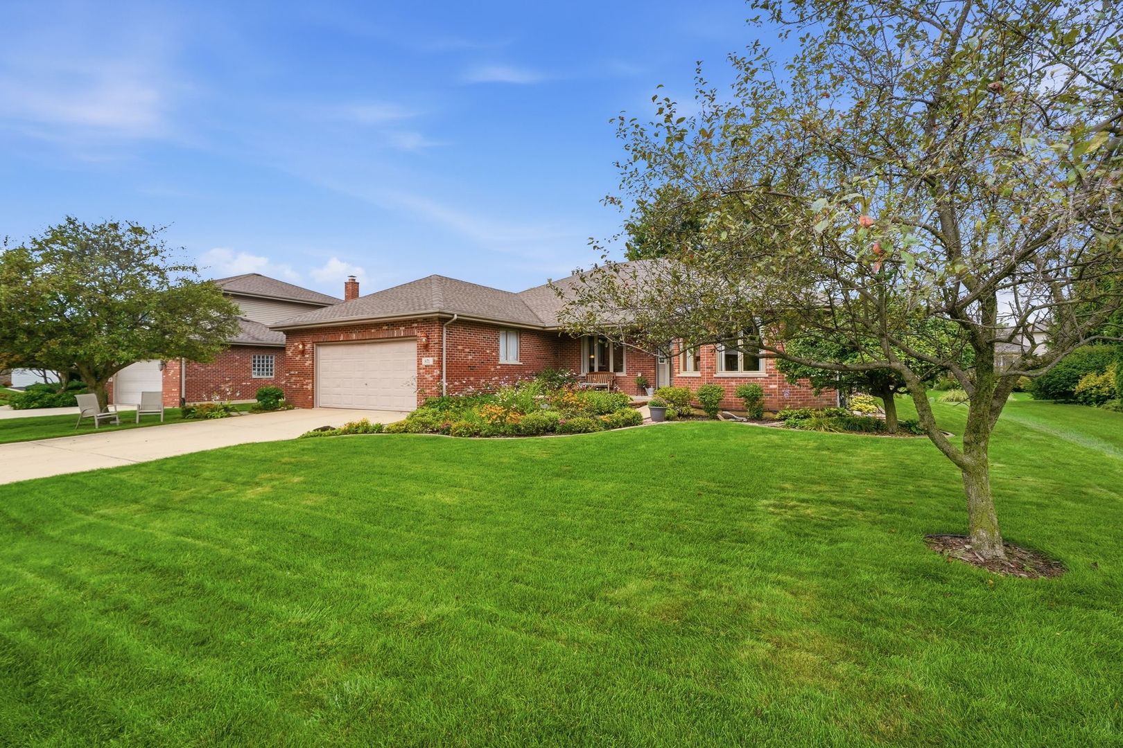 871 Laurel Bay