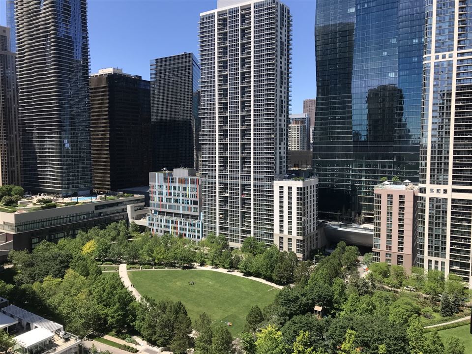 400 E RANDOLPH Street 2324