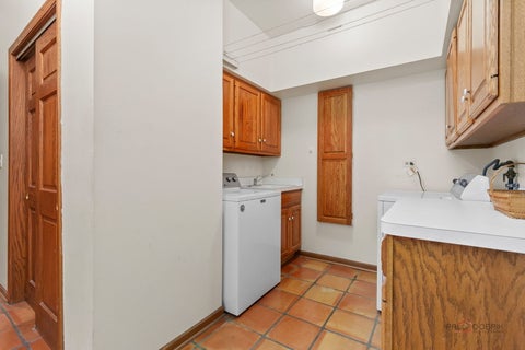 Tiny photo for 1130 New Trier Court, Wilmette, IL 60091 (MLS # 12759382)