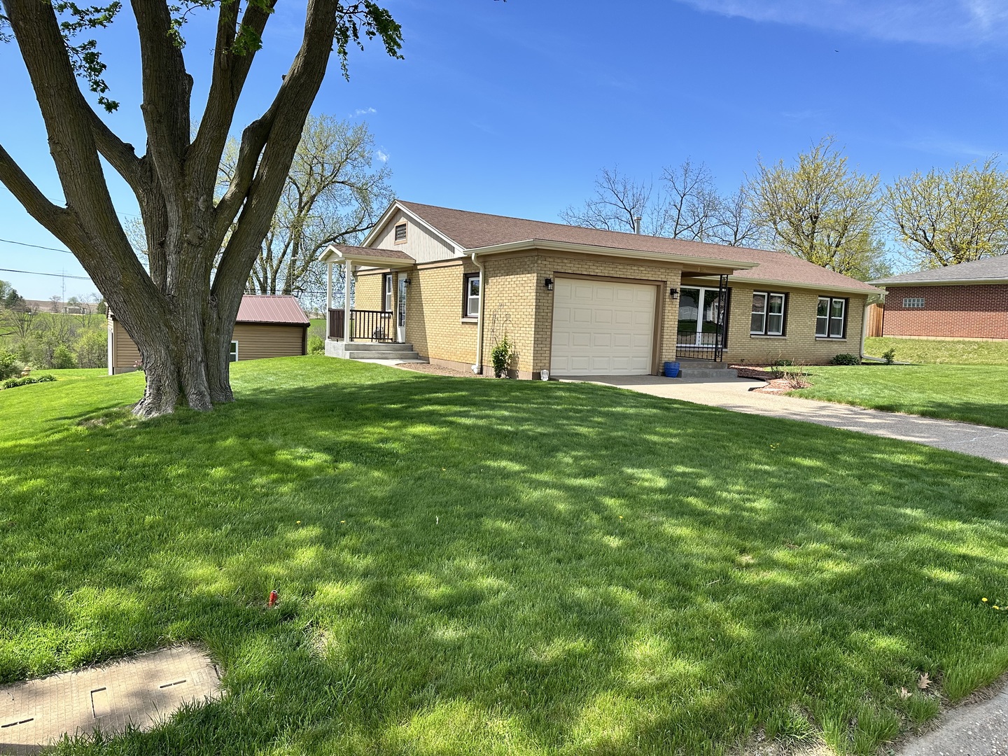 3806 Eagle Heights Drive