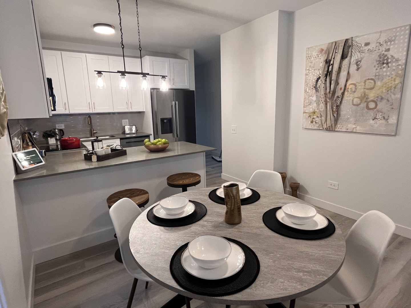 937 N Saint Louis Avenue