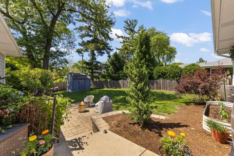 Tiny photo for 226 Woodstock Avenue, Glen Ellyn, IL 60137 (MLS # 12663637)