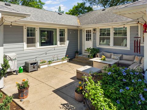Tiny photo for 226 Woodstock Avenue, Glen Ellyn, IL 60137 (MLS # 12663637)