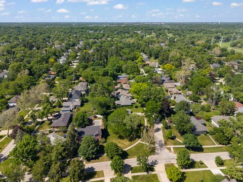 Tiny photo for 226 Woodstock Avenue, Glen Ellyn, IL 60137 (MLS # 12663637)