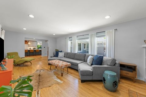 Tiny photo for 226 Woodstock Avenue, Glen Ellyn, IL 60137 (MLS # 12663637)