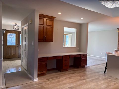 Tiny photo for 8320 Heather Lane, Tinley Park, IL 60477 (MLS # 12588313)