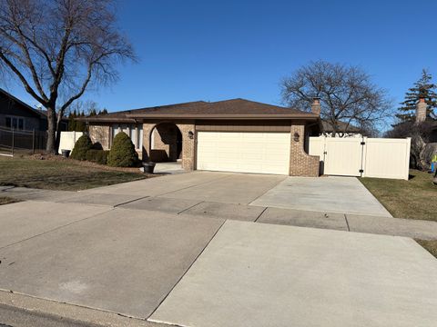 Tiny photo for 8320 Heather Lane, Tinley Park, IL 60477 (MLS # 12588313)