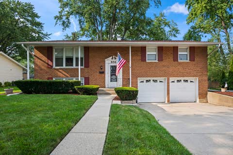 Photo of 856 E Sayles Drive, Palatine, IL 60074 (MLS # 12720214)