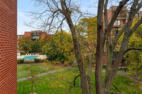 Tiny photo for 127 Acacia Circle #304, Indian Head Park, IL 60525 (MLS # 12523705)