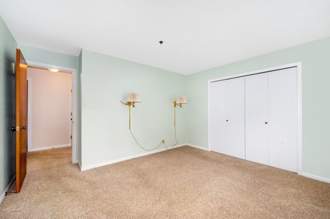 Tiny photo for 127 Acacia Circle #304, Indian Head Park, IL 60525 (MLS # 12523705)