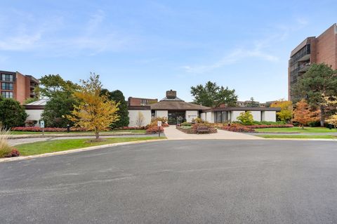 Tiny photo for 127 Acacia Circle #304, Indian Head Park, IL 60525 (MLS # 12523705)