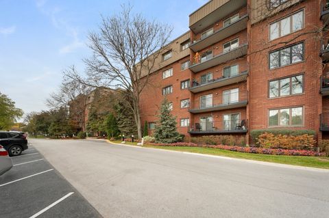 Tiny photo for 127 Acacia Circle #304, Indian Head Park, IL 60525 (MLS # 12523705)