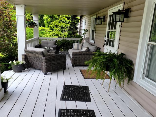 225 HEMLOCK Avenue