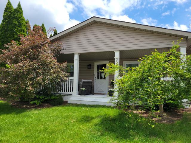 225 HEMLOCK Avenue