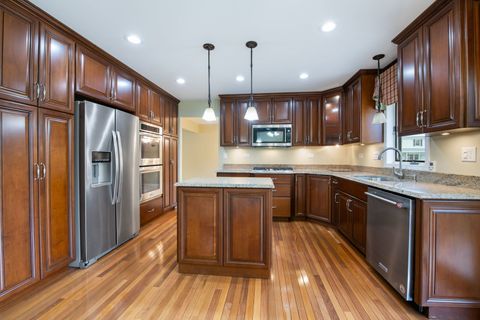 Tiny photo for 301 Greenfield Road, Shorewood, IL 60404 (MLS # 12628887)