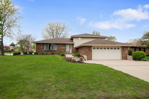 Tiny photo for 301 Greenfield Road, Shorewood, IL 60404 (MLS # 12628887)