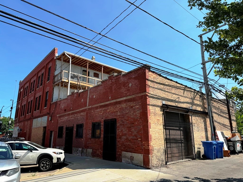 2653-59 W Division Street