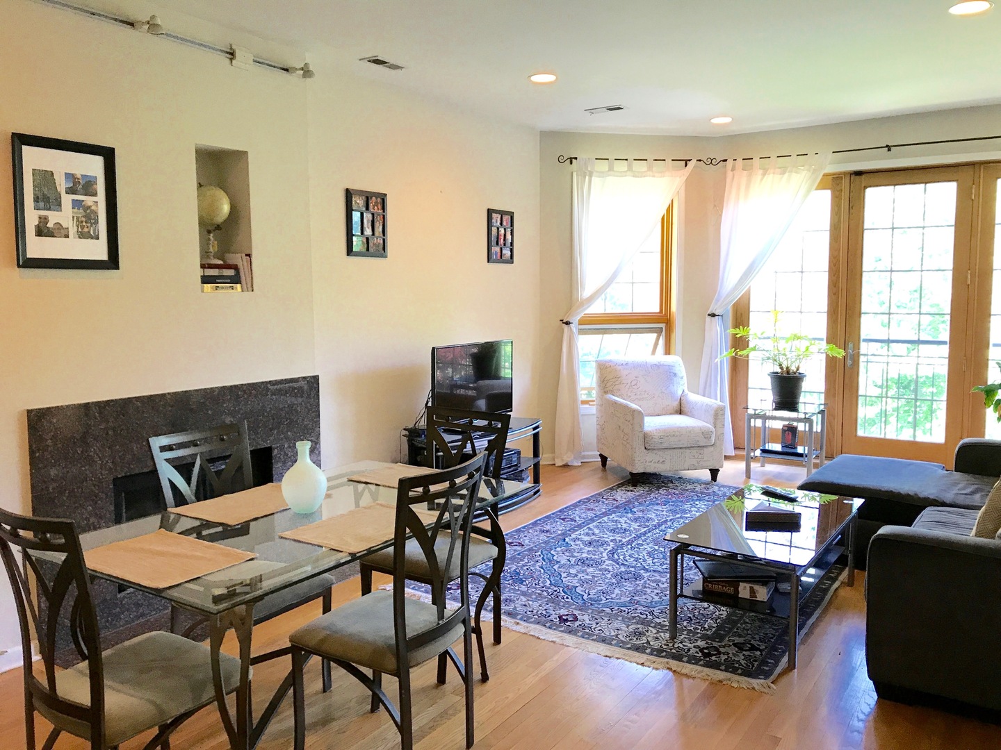1012 N WOLCOTT Avenue 2
