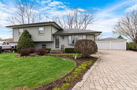 Photo of 6512 Jack Rogers Lane, Plainfield, IL 60586 (MLS # 12595329)
