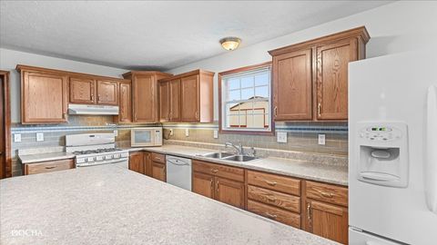 Tiny photo for 2136 N 34th Road, Ottawa, IL 61350 (MLS # 12612354)