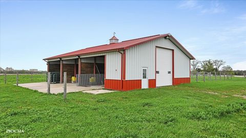 Tiny photo for 2136 N 34th Road, Ottawa, IL 61350 (MLS # 12612354)