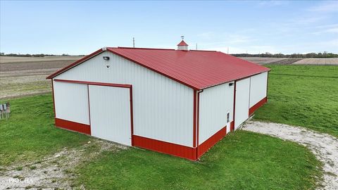 Tiny photo for 2136 N 34th Road, Ottawa, IL 61350 (MLS # 12612354)