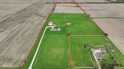 Tiny photo for 2136 N 34th Road, Ottawa, IL 61350 (MLS # 12612354)