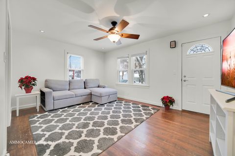 Tiny photo for 524 N College Street, Batavia, IL 60510 (MLS # 12526974)