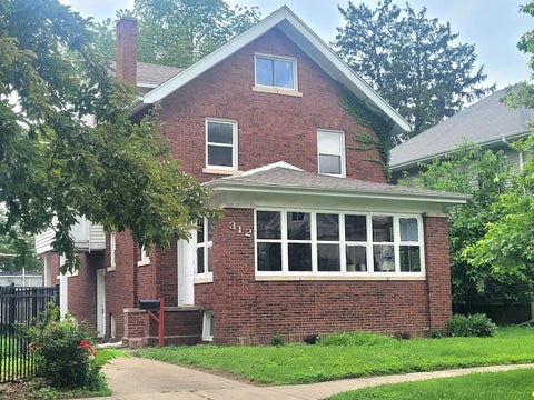 Photo of 312 W White Street, Champaign, IL 61820 (MLS # 12686060)