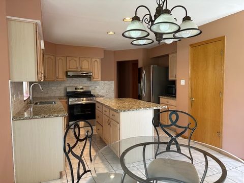 Tiny photo for 548 Academy Avenue, Matteson, IL 60443 (MLS # 12487870)