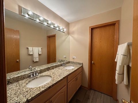 Tiny photo for 548 Academy Avenue, Matteson, IL 60443 (MLS # 12487870)