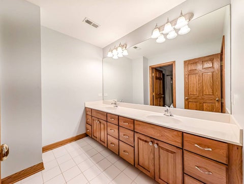 Tiny photo for 20 Hidden Brook Drive, North Barrington, IL 60010 (MLS # 12793288)