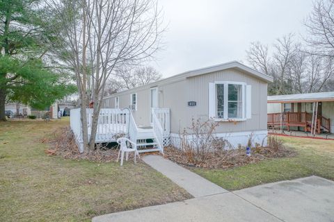 611 E Wood Lane, Belvidere, IL 61008 - #: 12574884