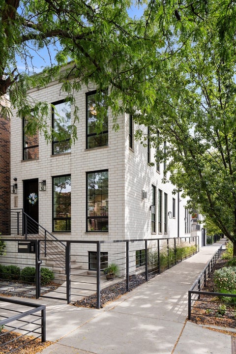 Photo of 2057 N Oakley Avenue, Chicago, IL 60647 (MLS # 12760262)