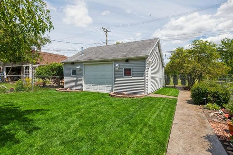 Tiny photo for 6517 N Sayre Avenue, Chicago, IL 60631 (MLS # 12676657)