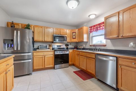 Tiny photo for 105 N Inverness Court, Round Lake, IL 60073 (MLS # 12512887)