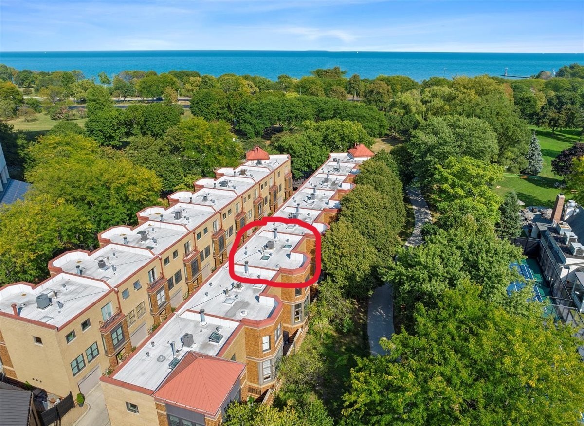 950 W Berwyn Avenue 3