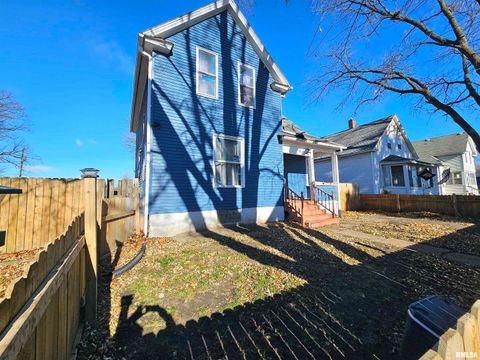 Tiny photo for 2614 MCKINLEY Avenue, Davenport, IA 52802 (MLS # QC4266241)