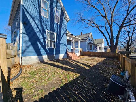 Tiny photo for 2614 MCKINLEY Avenue, Davenport, IA 52802 (MLS # QC4266241)