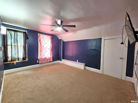 Tiny photo for 2614 MCKINLEY Avenue, Davenport, IA 52802 (MLS # QC4266241)