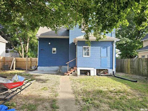 Tiny photo for 2614 MCKINLEY Avenue, Davenport, IA 52802 (MLS # QC4266241)