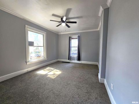 Tiny photo for 2614 MCKINLEY Avenue, Davenport, IA 52802 (MLS # QC4266241)