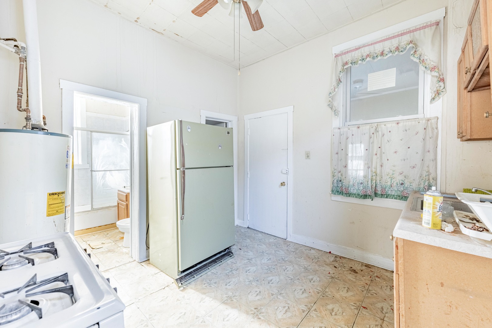 2522 W Haddon Avenue