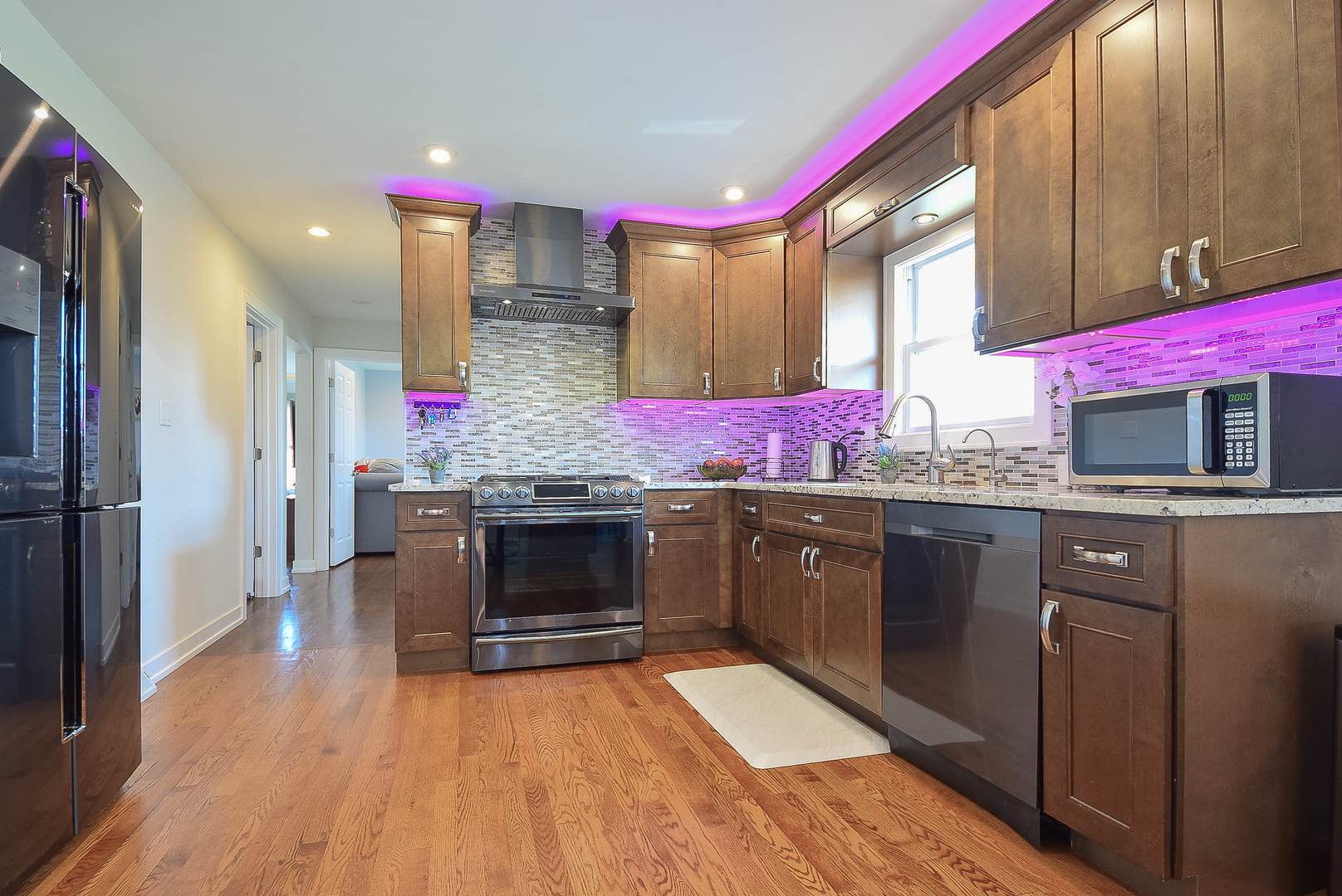 2726 Sarah Street