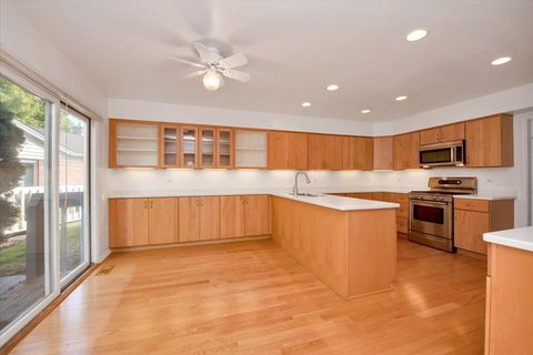 Tiny photo for 105 Craigie Lane, Inverness, IL 60067 (MLS # 12465658)