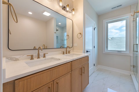 Tiny photo for 4945 W Berenice Avenue, Chicago, IL 60641 (MLS # 12798300)