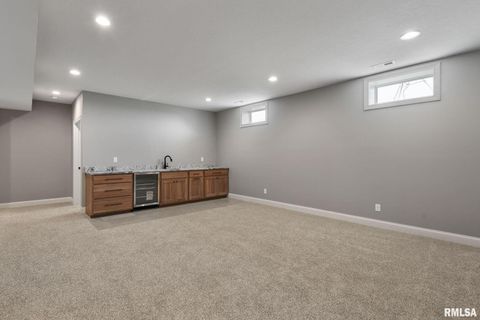 Tiny photo for 6654 Meghan Avenue, Bettendorf, IA 52722 (MLS # 12565095)