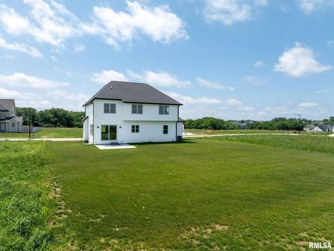 Tiny photo for 6654 Meghan Avenue, Bettendorf, IA 52722 (MLS # 12565095)